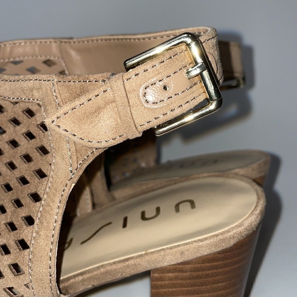 Unisa Laser Cut Block Heel Sandals 11M Tan Excellent Perforated Ankle Strap - Picture 5 of 7